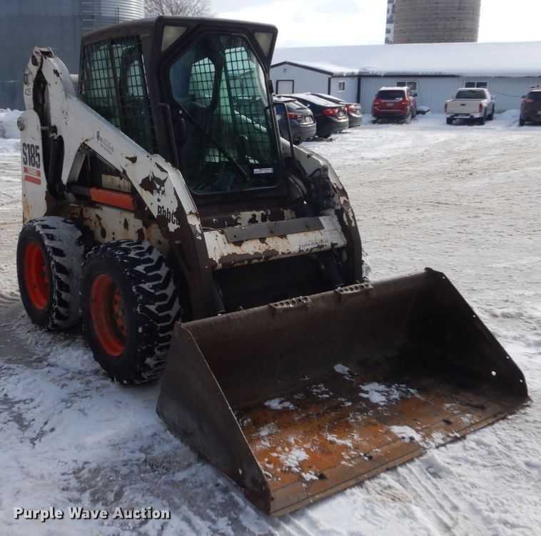 image for item FU9118 2004 Bobcat S185 skid steer