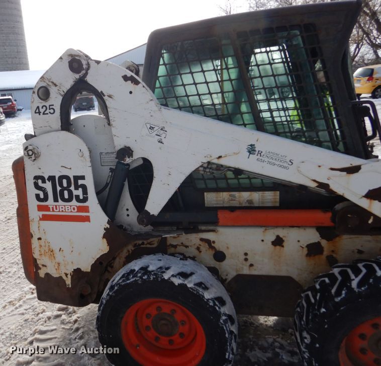 image for item FU9118 2004 Bobcat S185 skid steer