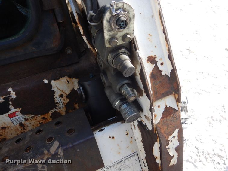 image for item FU9118 2004 Bobcat S185 skid steer