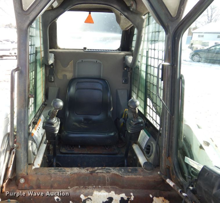 image for item FU9118 2004 Bobcat S185 skid steer