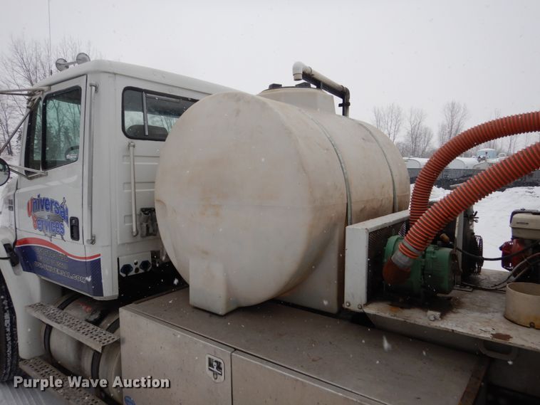 image for item FU9121 2000 Freightliner FL112 vacuum truck