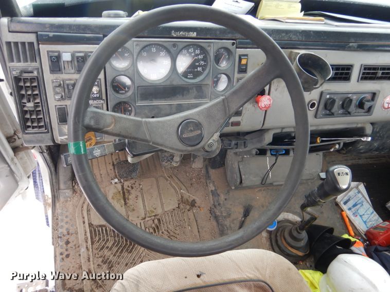 image for item FU9121 2000 Freightliner FL112 vacuum truck