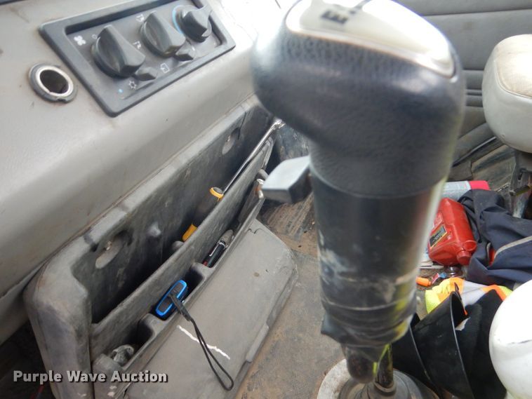 image for item FU9121 2000 Freightliner FL112 vacuum truck