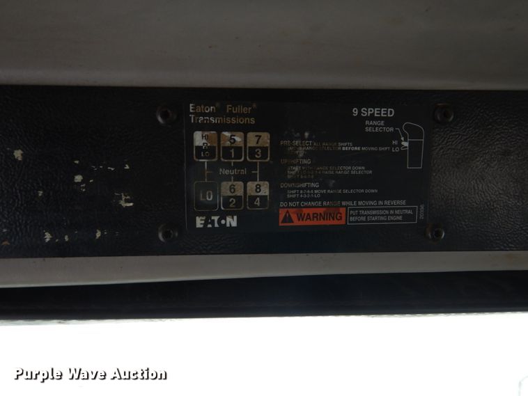 image for item FU9121 2000 Freightliner FL112 vacuum truck