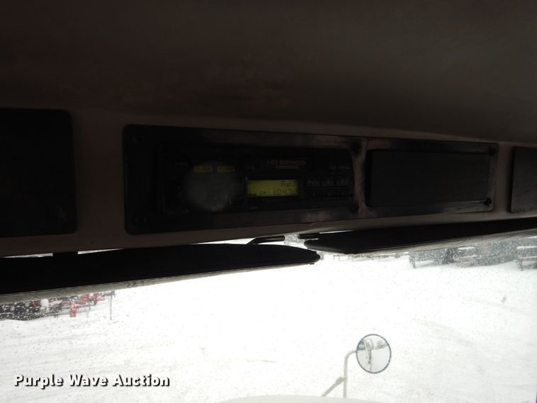 image for item FU9121 2000 Freightliner FL112 vacuum truck