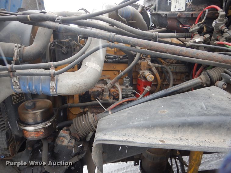 image for item FU9121 2000 Freightliner FL112 vacuum truck