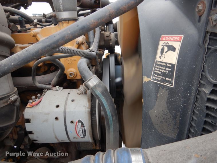 image for item FU9121 2000 Freightliner FL112 vacuum truck