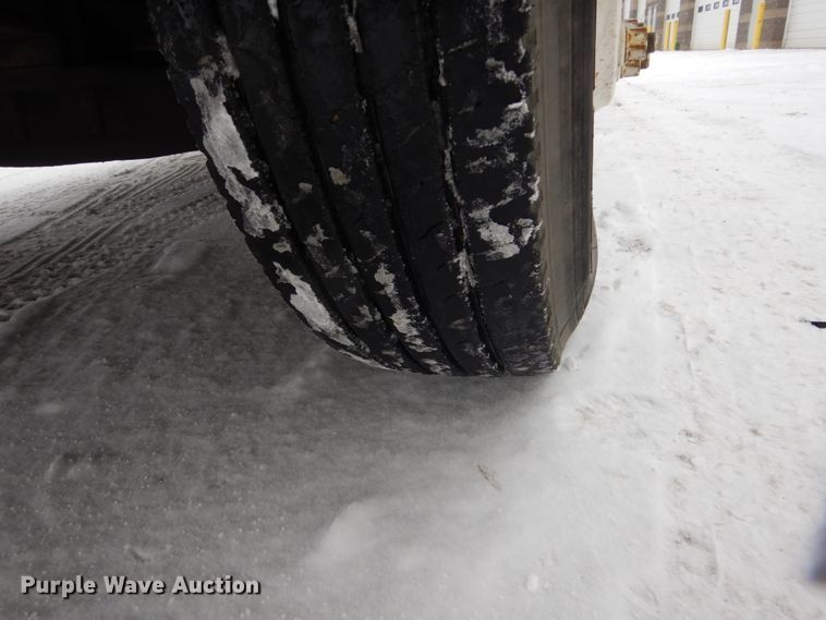 image for item FU9121 2000 Freightliner FL112 vacuum truck