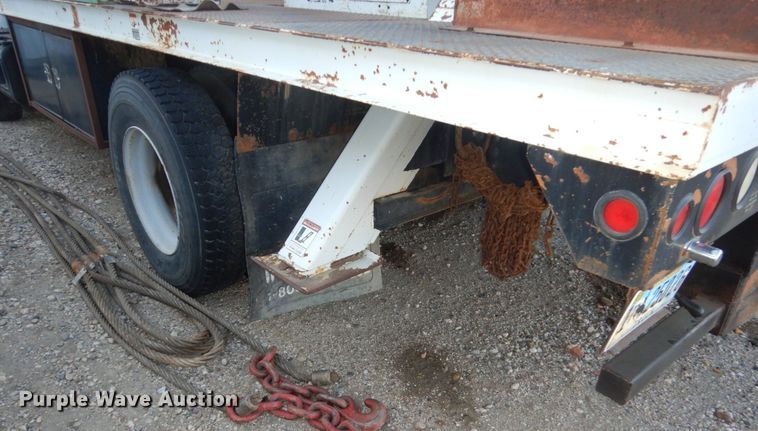 image for item FU9131 2001 GMC 6500 bucket truck