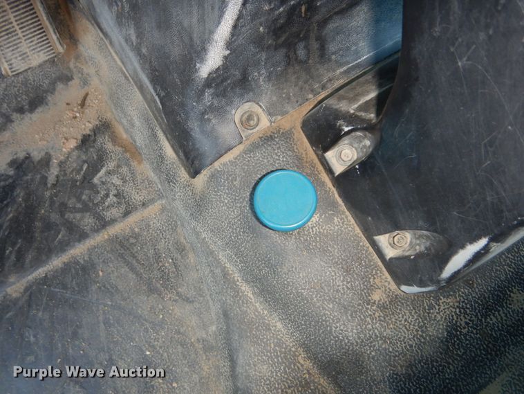 image for item FU9131 2001 GMC 6500 bucket truck