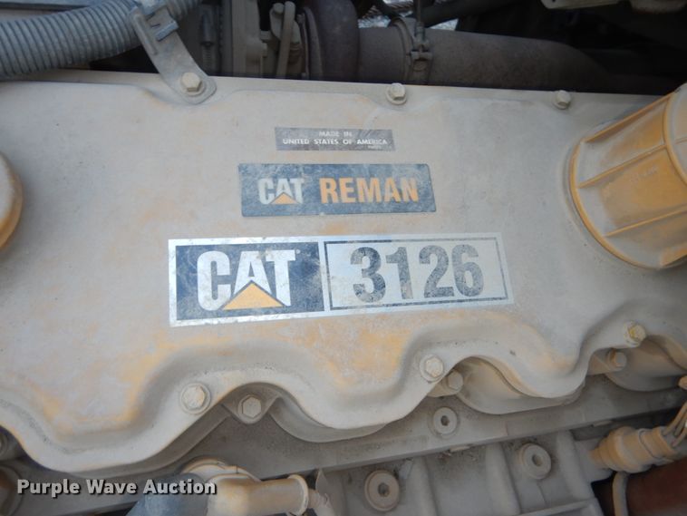 image for item FU9131 2001 GMC 6500 bucket truck