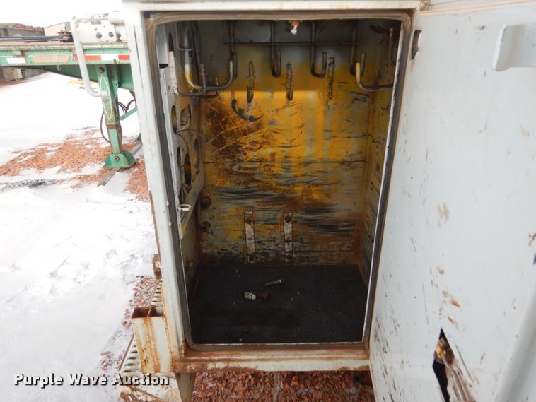 image for item FU9134 2005 Chevrolet C5500 bucket truck