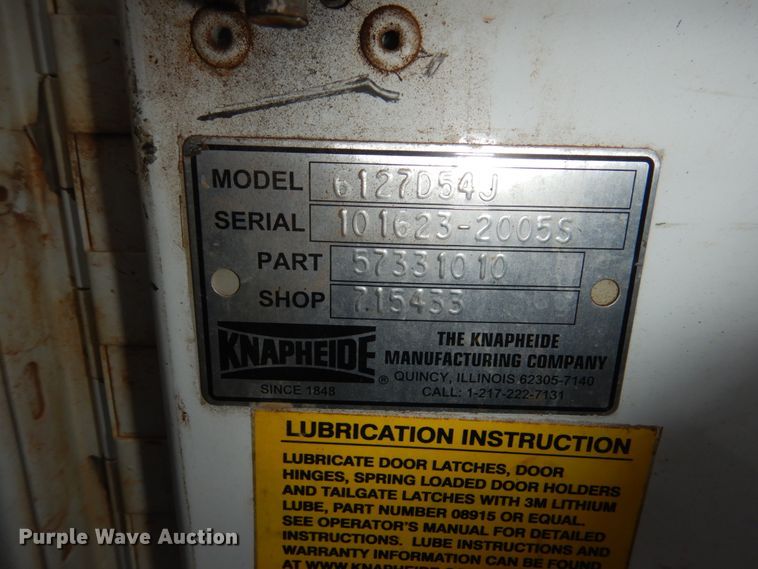 image for item FU9134 2005 Chevrolet C5500 bucket truck