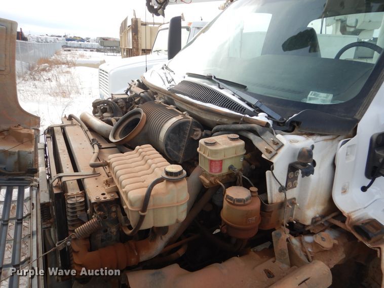 image for item FU9134 2005 Chevrolet C5500 bucket truck