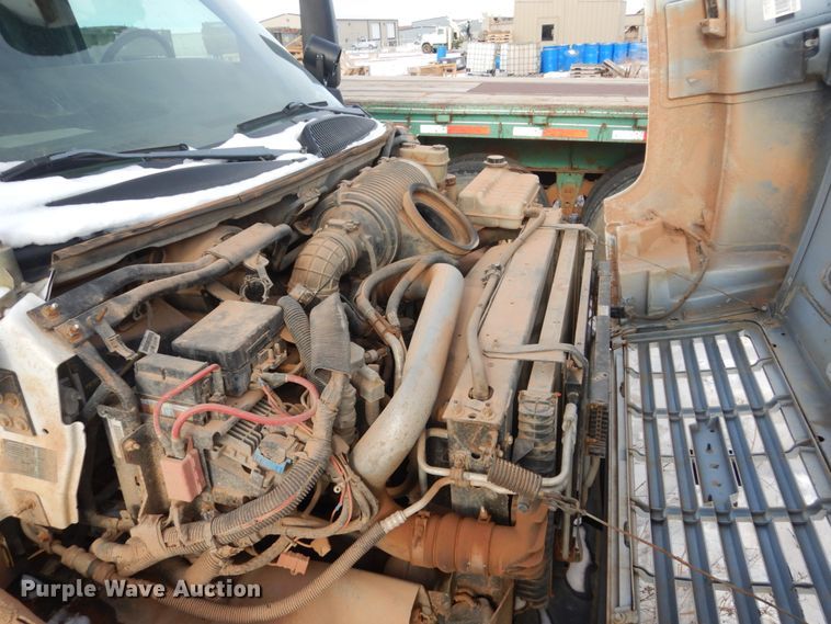 image for item FU9134 2005 Chevrolet C5500 bucket truck