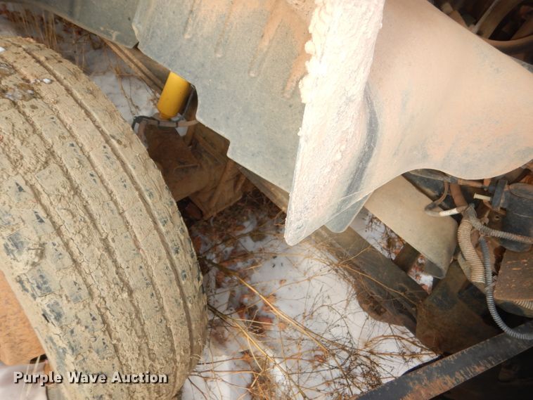 image for item FU9134 2005 Chevrolet C5500 bucket truck