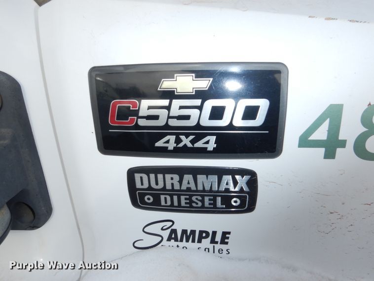 image for item FU9134 2005 Chevrolet C5500 bucket truck