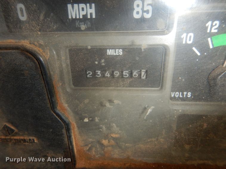 image for item FU9135 2001 International 4700 bucket truck