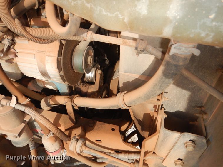 image for item FU9135 2001 International 4700 bucket truck