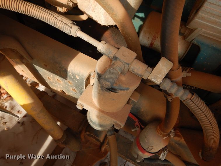 image for item FU9135 2001 International 4700 bucket truck