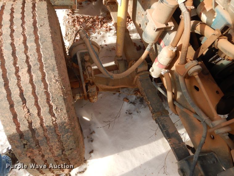 image for item FU9135 2001 International 4700 bucket truck