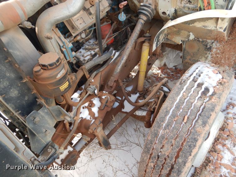 image for item FU9135 2001 International 4700 bucket truck