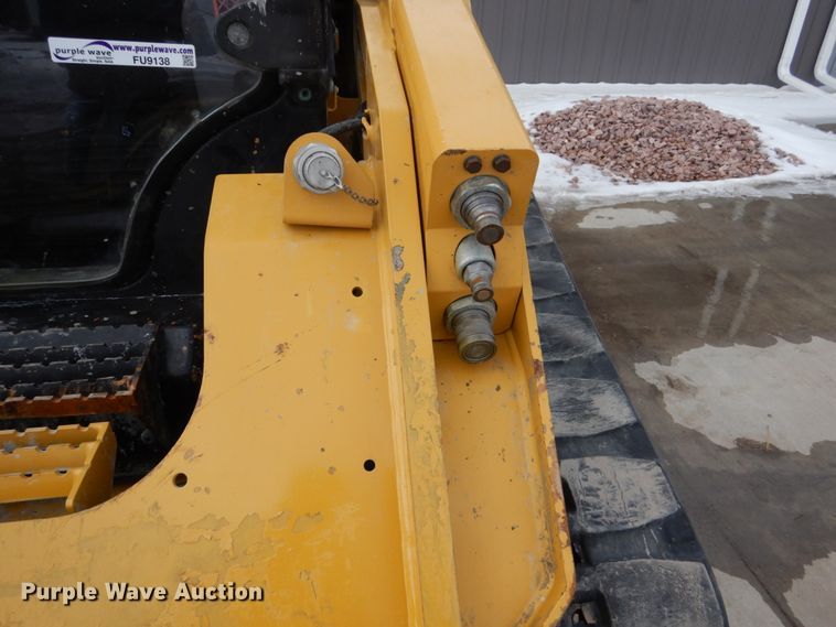 image for item FU9138 2015 Caterpillar 289D skid steer