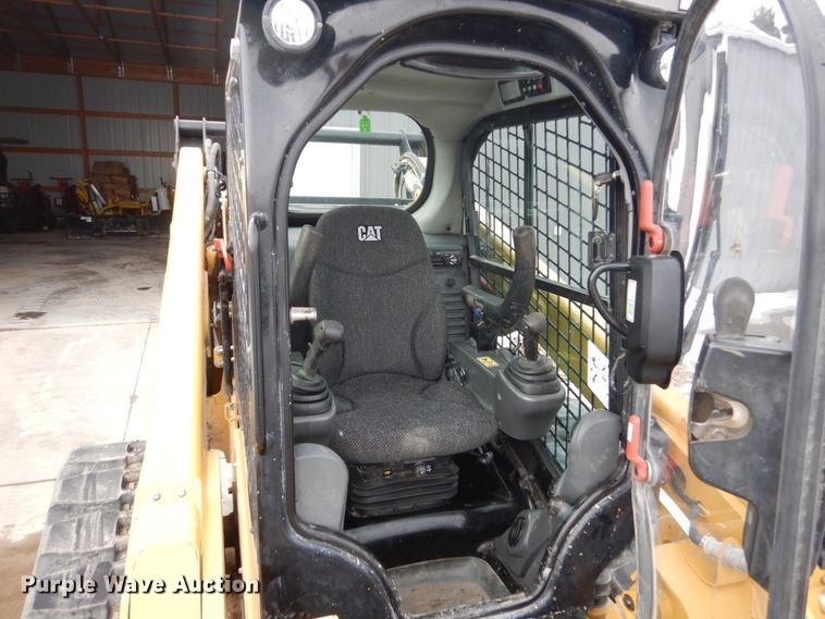 image for item FU9138 2015 Caterpillar 289D skid steer