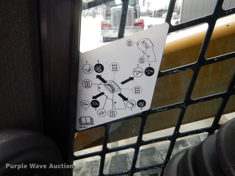 image for item FU9138 2015 Caterpillar 289D skid steer