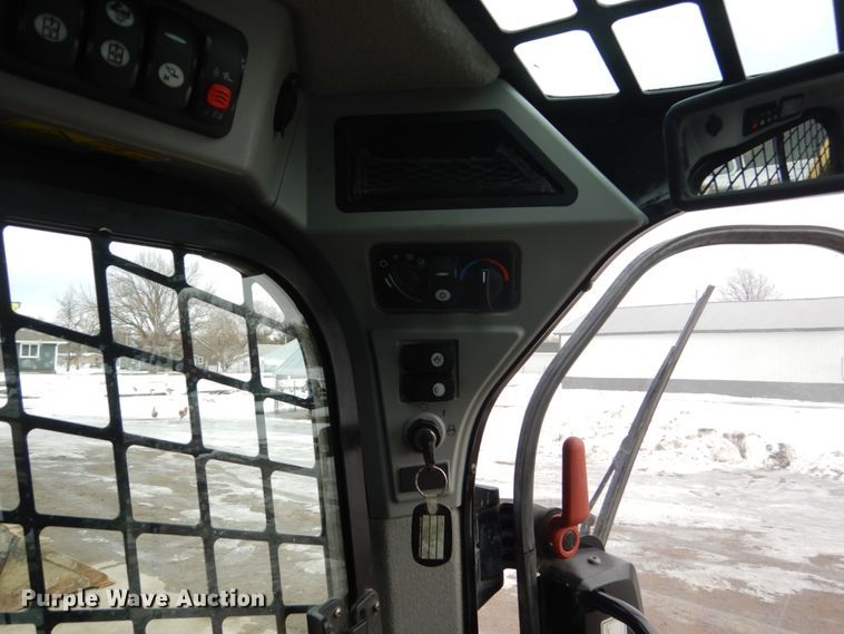 image for item FU9138 2015 Caterpillar 289D skid steer