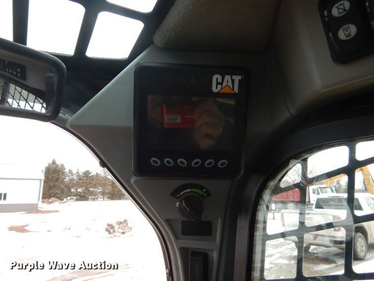 image for item FU9138 2015 Caterpillar 289D skid steer