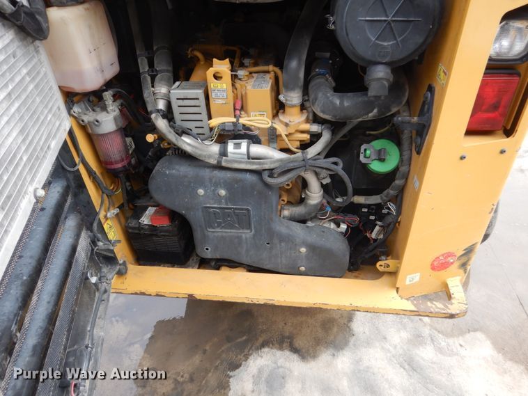 image for item FU9138 2015 Caterpillar 289D skid steer