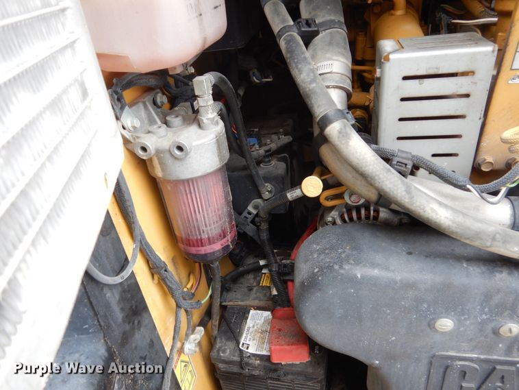 image for item FU9138 2015 Caterpillar 289D skid steer