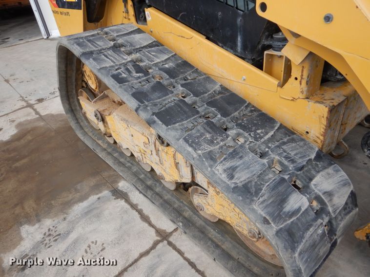 image for item FU9138 2015 Caterpillar 289D skid steer