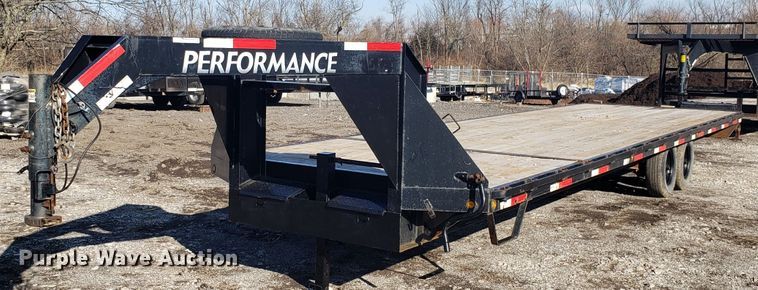 image for item GA9375 2013 flat bed trailer