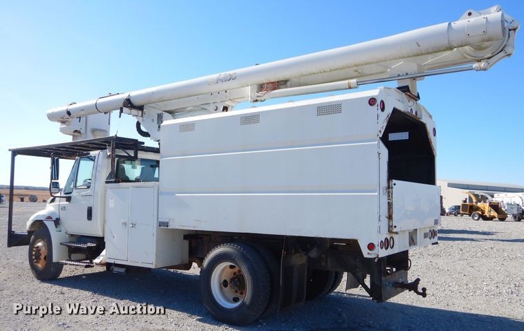 image for item GB9617 2005 International 4300 bucket truck