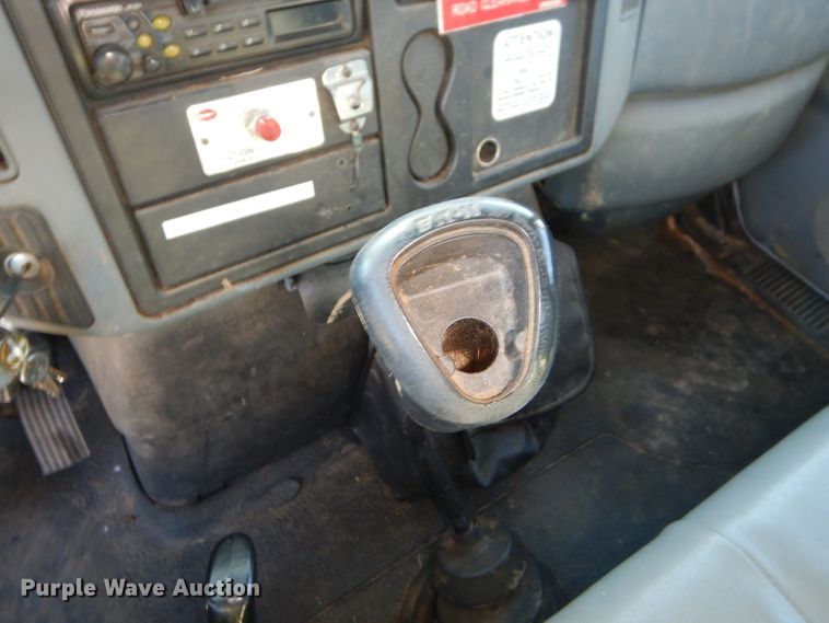 image for item GB9617 2005 International 4300 bucket truck