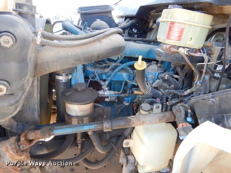 image for item GB9617 2005 International 4300 bucket truck