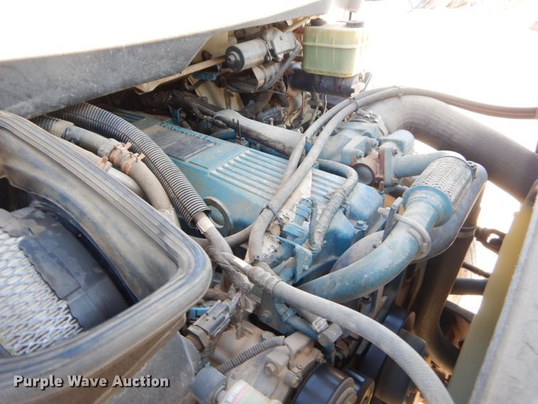 image for item GB9617 2005 International 4300 bucket truck