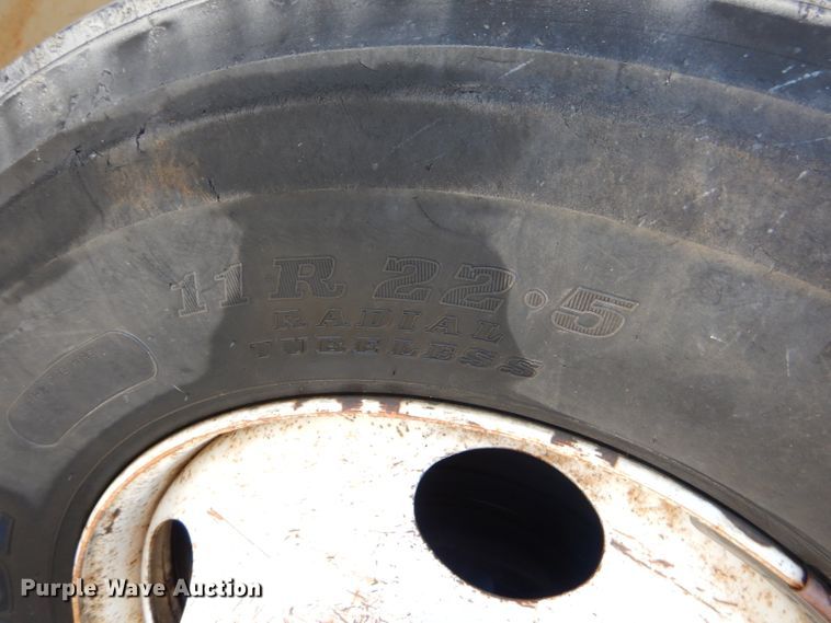 image for item GB9617 2005 International 4300 bucket truck