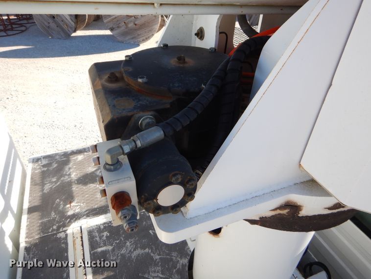 image for item GB9617 2005 International 4300 bucket truck