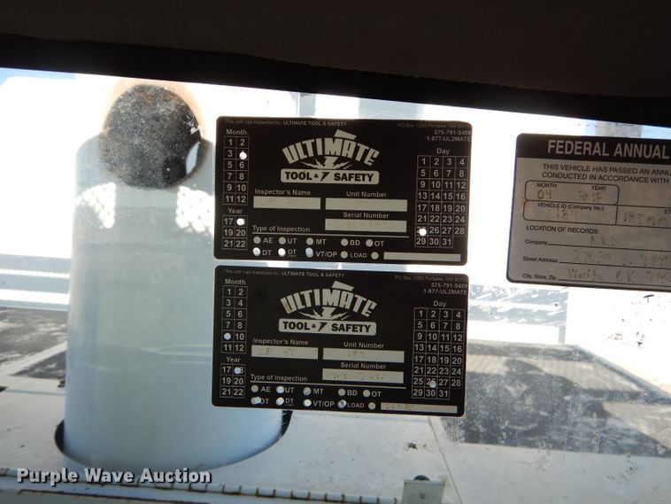 image for item GB9617 2005 International 4300 bucket truck