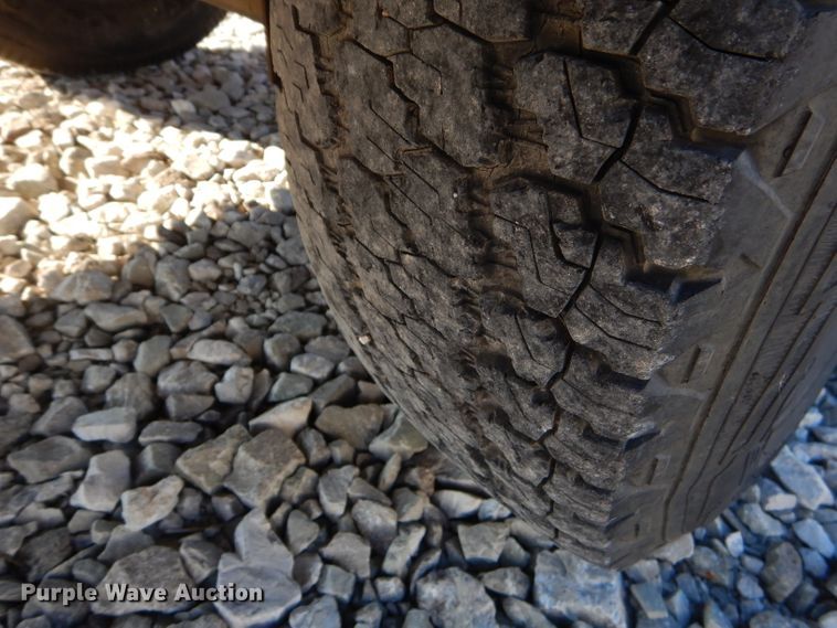 image for item GB9618 2004 Vermeer BC1000XL wood chipper