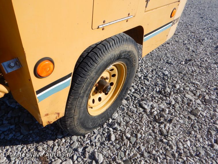 image for item GB9618 2004 Vermeer BC1000XL wood chipper