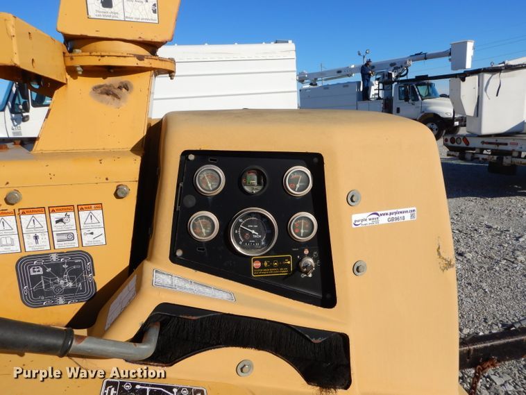 image for item GB9618 2004 Vermeer BC1000XL wood chipper