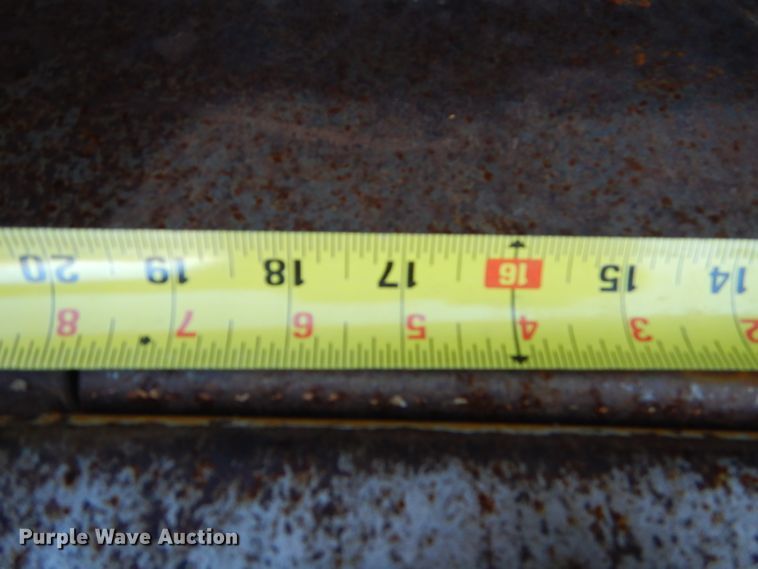 image for item GB9618 2004 Vermeer BC1000XL wood chipper