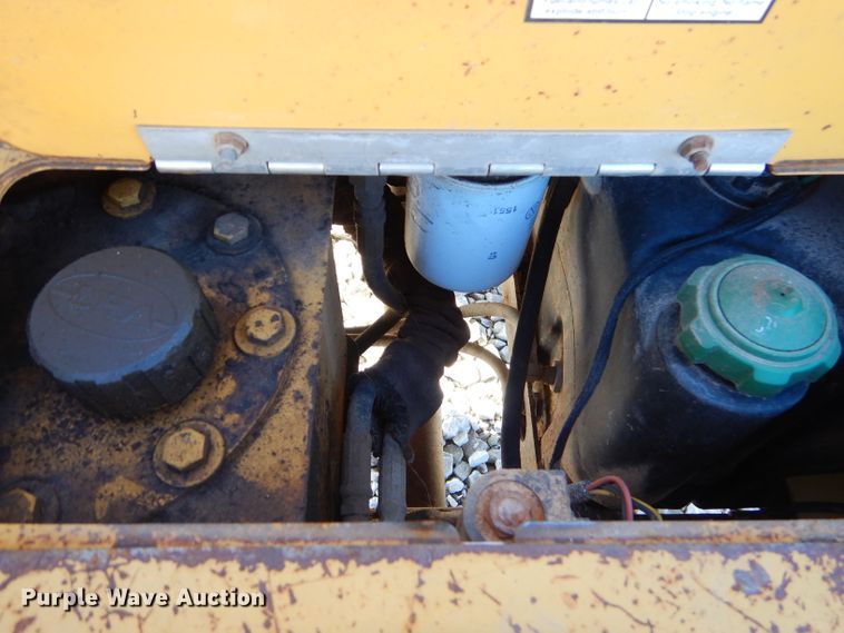 image for item GB9618 2004 Vermeer BC1000XL wood chipper