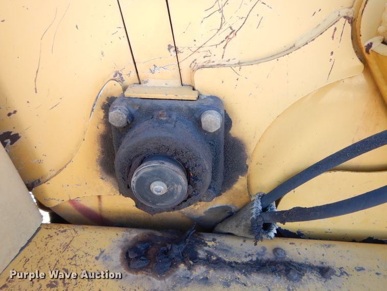 image for item GB9618 2004 Vermeer BC1000XL wood chipper