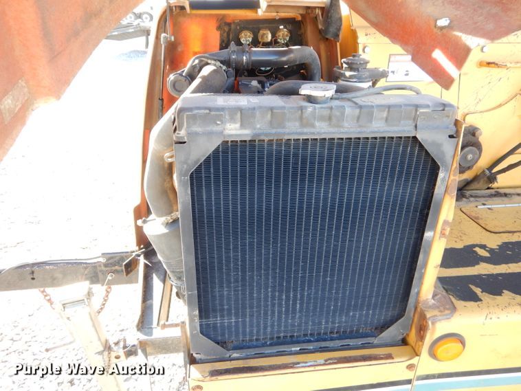 image for item GB9618 2004 Vermeer BC1000XL wood chipper