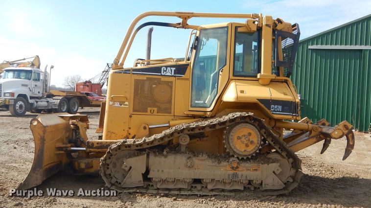 image for item GB9702 2004 Caterpillar D5N XL dozer